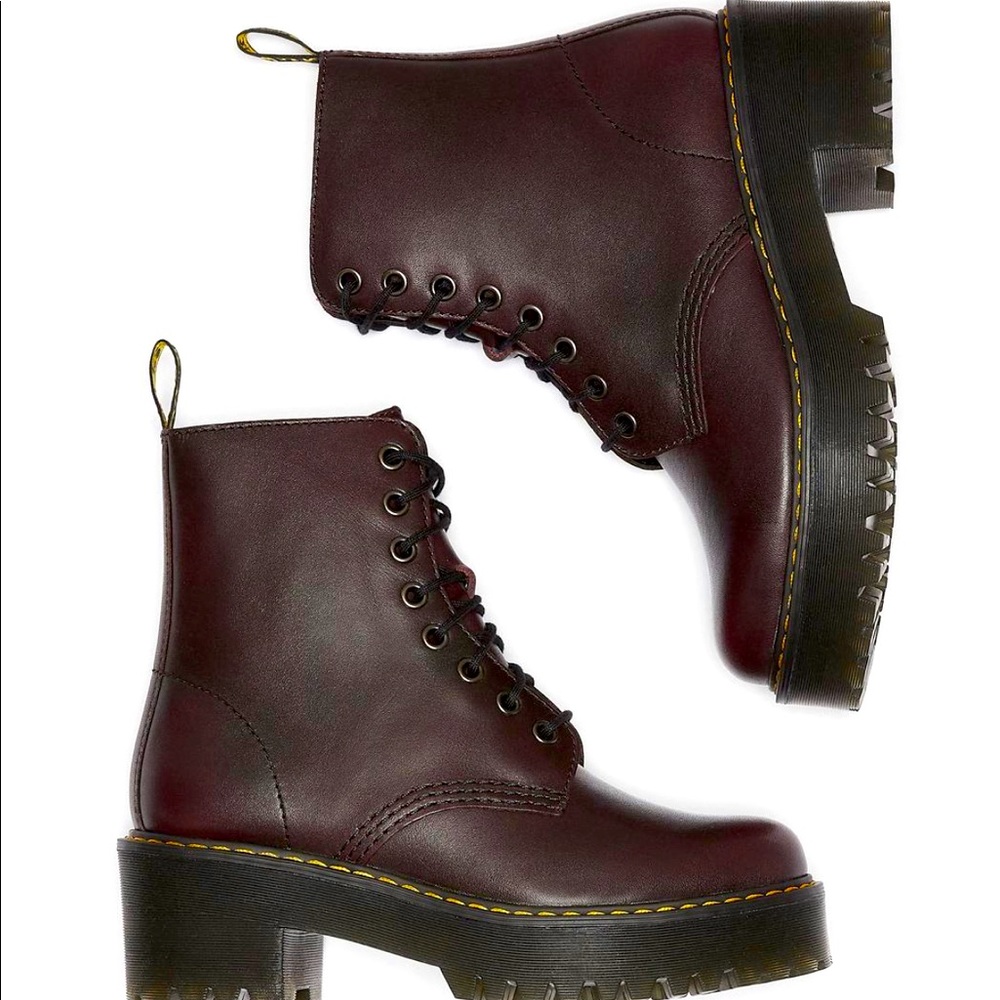 Dr. Martens - Shriver Hi in Burgundy - Sz 8 Womens